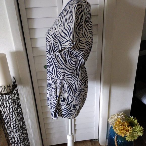 BABY Phat navy & white zebra Print crewneck cotton short sleeve top. Size‎ S. - Picture 5 of 8